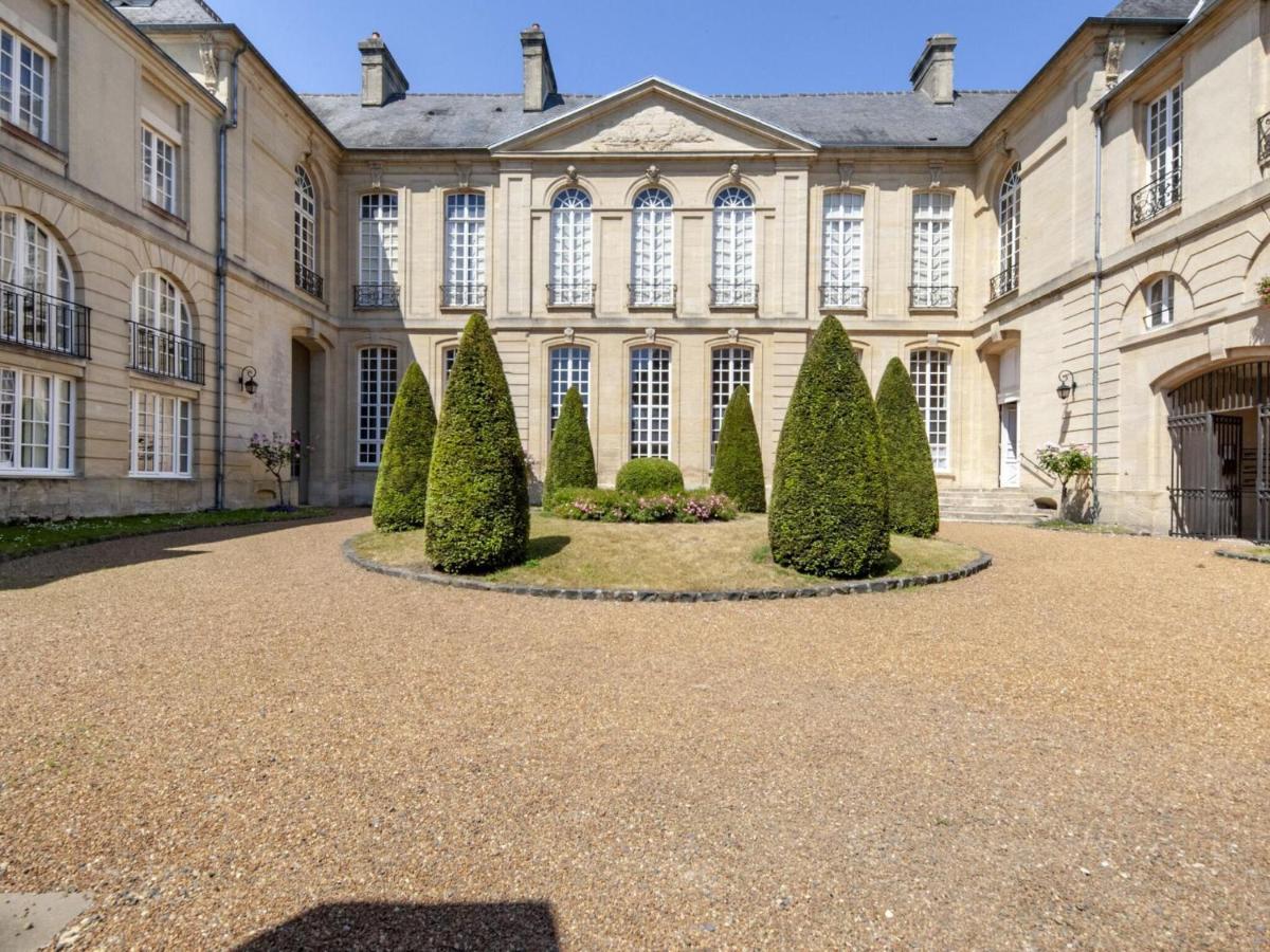Heritage Apartment In Bayeux Near Museum Of Art ภายนอก รูปภาพ