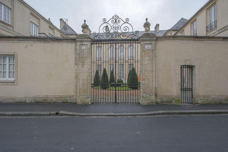 Heritage Apartment In Bayeux Near Museum Of Art ภายนอก รูปภาพ
